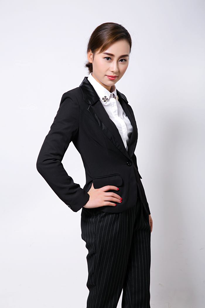 公共事业部行政中心总监刘媛