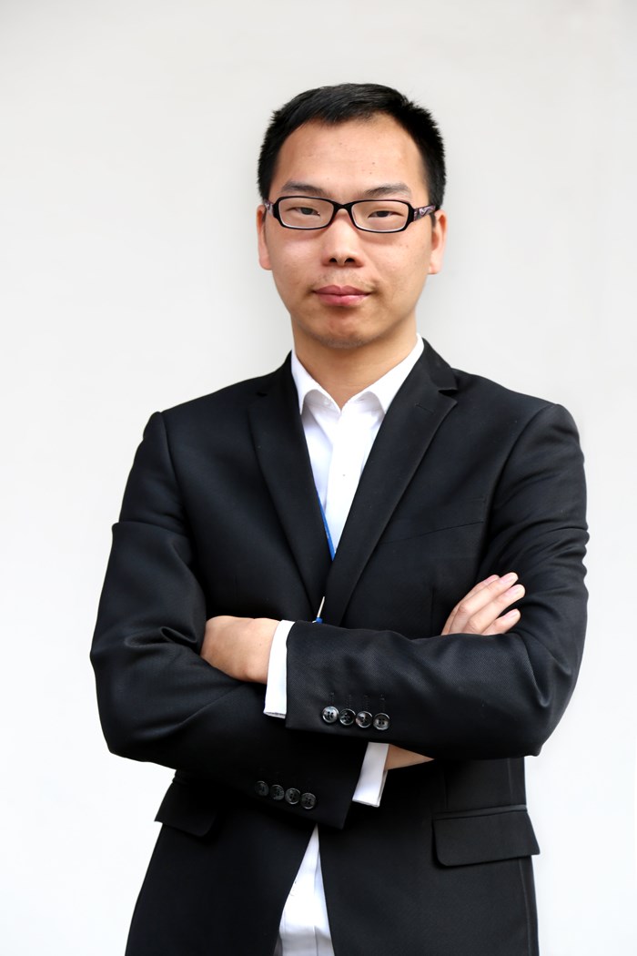 公共事业部结算中心副总经理唐斌