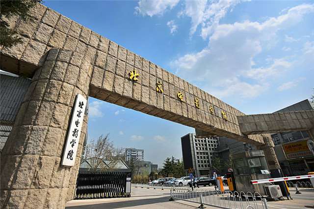 【行业】开学季又双叒来了，企业营销推广又在内容创作方面下了哪些新功夫？